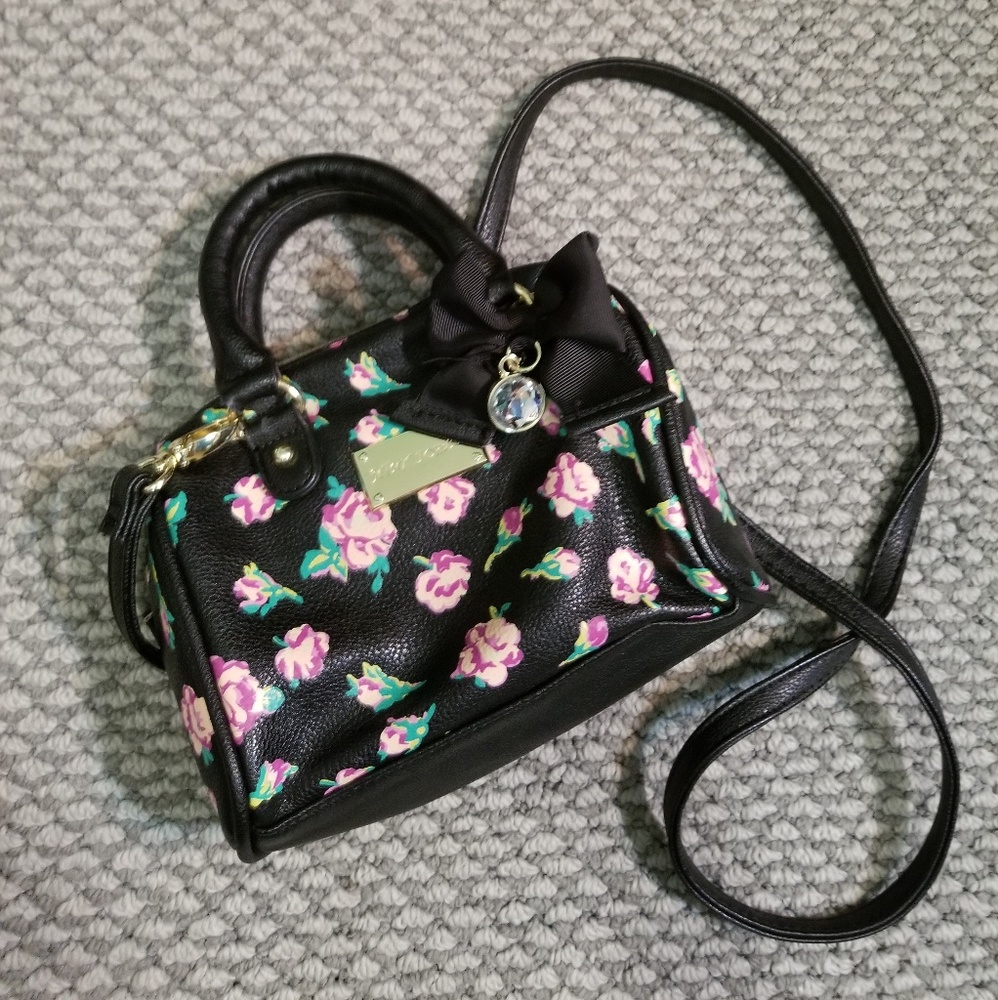 Betsey Johnson cross body!